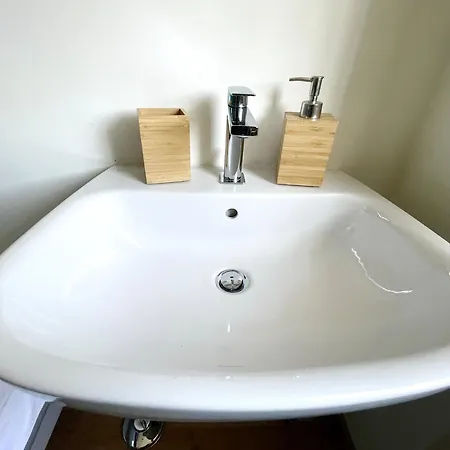 Lovingstresa 2 Brand New Apartment *