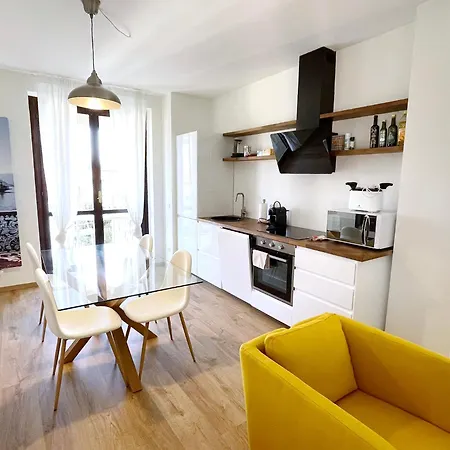 Lovingstresa 2 Brand New * Stresa